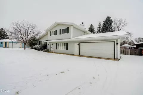 Exterior - 218 Nova Dr, Bismarck, ND 58503 photo 3 of 10