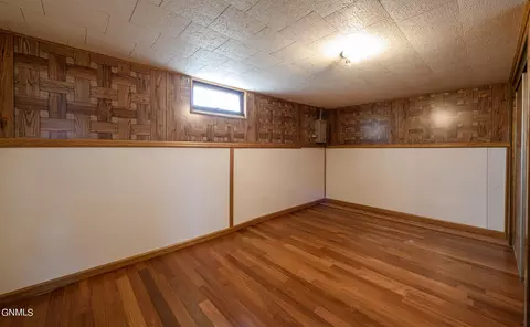 Bedroom - 305 1st Ave E, Carson, ND 58529 photo 4 of 4
