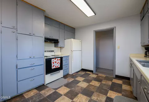 Kitchen - 305 1st Ave E, Carson, ND 58529 photo 1 of 2