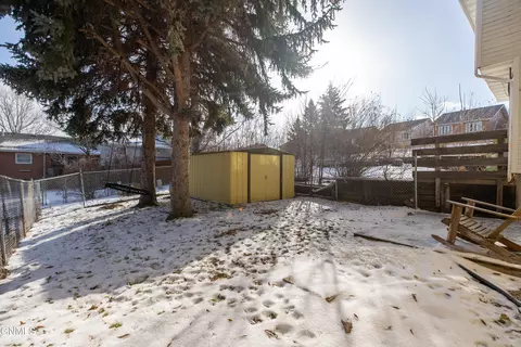 Exterior - 605 Craig Dr NW, Mandan, ND 58554 photo 4 of 5