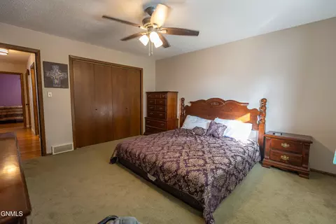 Bedroom - 605 Craig Dr NW, Mandan, ND 58554 photo 1 of 4