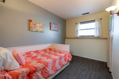 Bedroom - 605 Craig Dr NW, Mandan, ND 58554 photo 4 of 4