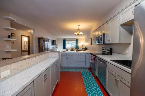 Kitchen - 605 Craig Dr NW, Mandan, ND 58554 photo 3 of 3