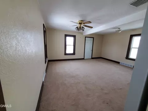 Living - 408 5th St E, Napoleon, ND 58561 photo 3 of 4