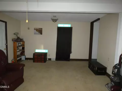 Living - 408 5th St E, Napoleon, ND 58561 photo 1 of 4