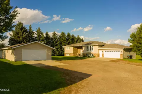 1300 Crestfield Ave, Bismarck, ND 58503 photo 47