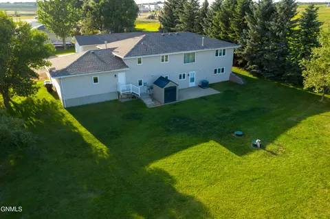 1300 Crestfield Ave, Bismarck, ND 58503 photo 44