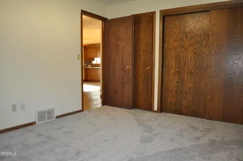 1300 Crestfield Ave, Bismarck, ND 58503 photo 13