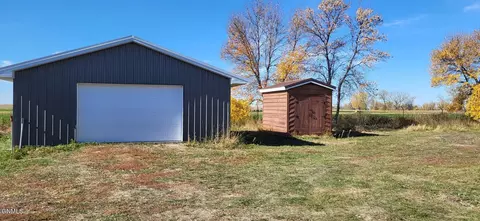 632 Burlington Rd, Stanton, ND 58571