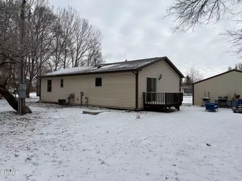 4017 3rd Ave E, Williston, ND 58801 photo 16