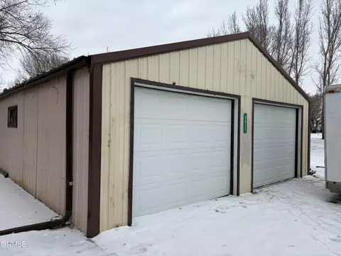 4017 3rd Ave E, Williston, ND 58801 photo 13