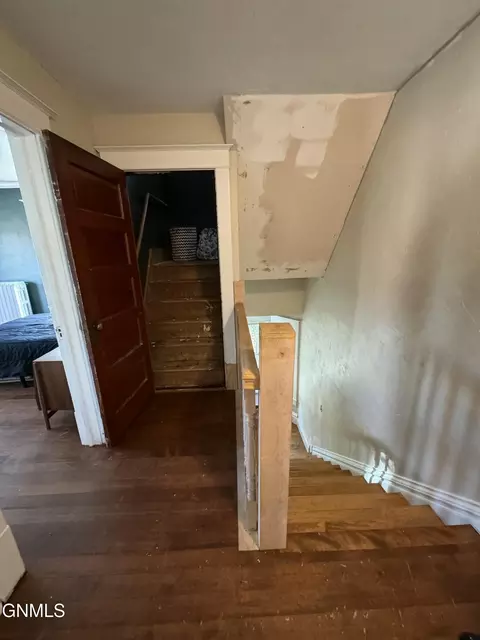 Entry Way - 821 Main St, Williston, ND 58801 photo 7 of 8