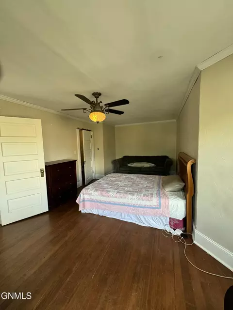 Bedroom - 821 Main St, Williston, ND 58801 photo 4 of 6
