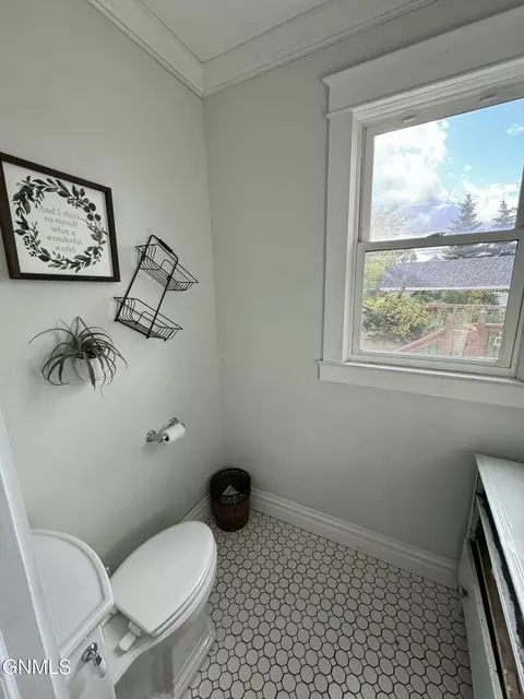 Bath - 821 Main St, Williston, ND 58801 photo 1 of 3