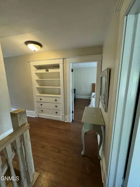 Entry Way - 821 Main St, Williston, ND 58801 photo 5 of 8