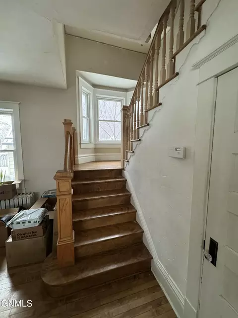 Entry Way - 821 Main St, Williston, ND 58801 photo 2 of 8