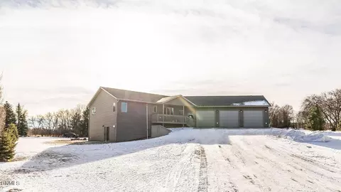 1401 Bliss Ave, Bismarck, ND 58503