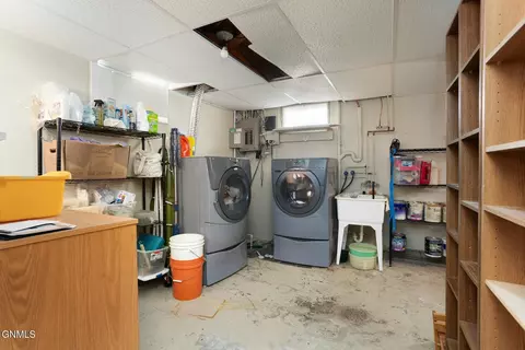 909 18th St W, Williston, ND 58801 photo 25