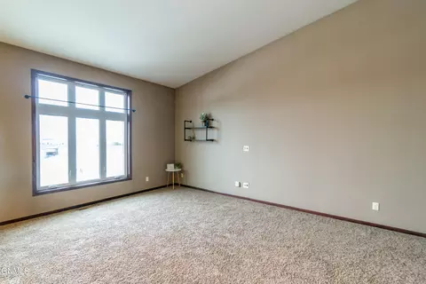 1728 Calgary Loop, Bismarck, ND 58503 photo 9