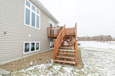 1728 Calgary Loop, Bismarck, ND 58503 photo 37