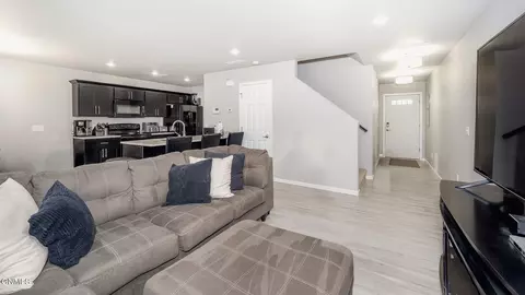 4724 Impala Ct NW, Mandan, ND 58554 photo 5