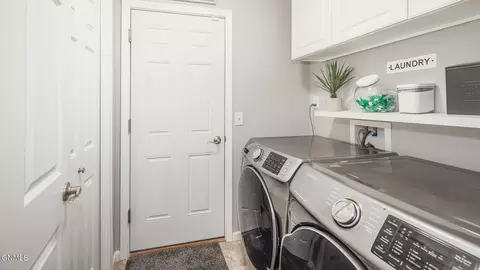 4724 Impala Ct NW, Mandan, ND 58554 photo 10