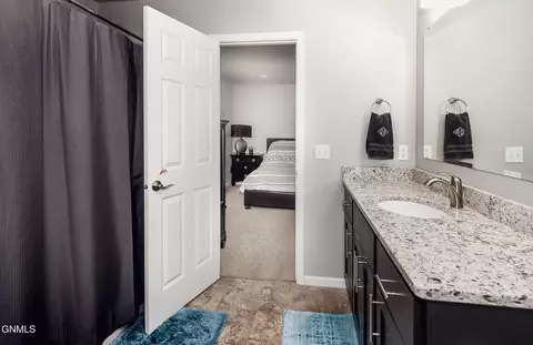 4724 Impala Ct NW, Mandan, ND 58554 photo 14