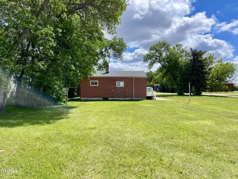 302 Grove St, Lignite, ND 58752 photo 19