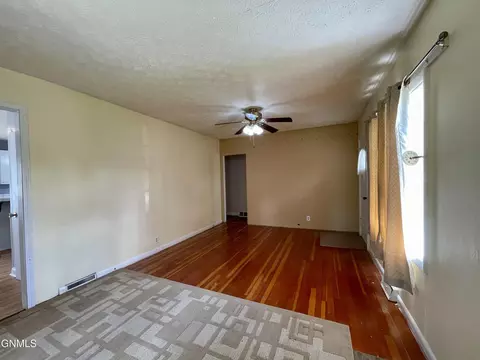 302 Grove St, Lignite, ND 58752 photo 4