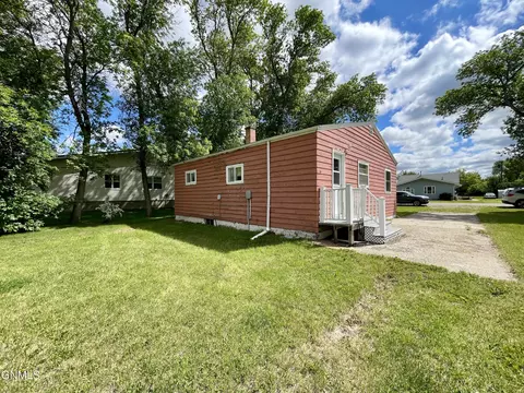 302 Grove St, Lignite, ND 58752 photo 18