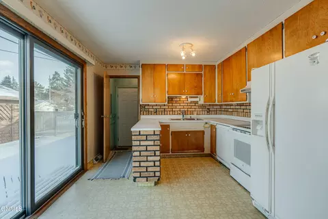 1823 Ryan Dr, Bismarck, ND 58501 photo 6