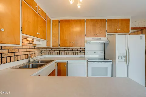1823 Ryan Dr, Bismarck, ND 58501 photo 8