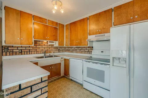 1823 Ryan Dr, Bismarck, ND 58501 photo 5