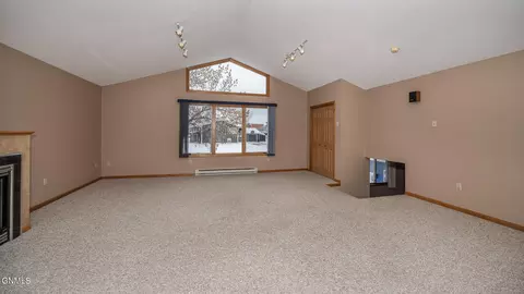 107 15th Circle Dr, Beulah, ND 58523 photo 25