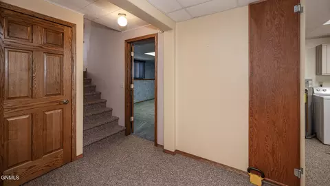 107 15th Circle Dr, Beulah, ND 58523 photo 32