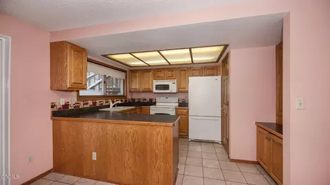 107 15th Circle Dr, Beulah, ND 58523 photo 9