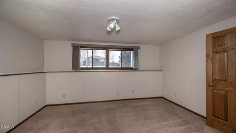 107 15th Circle Dr, Beulah, ND 58523 photo 30