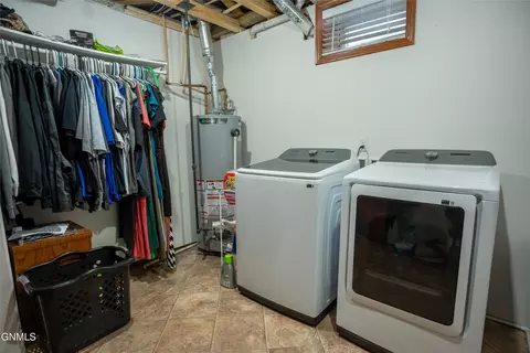 801 Custer Dr, Mandan, ND 58554 photo 29