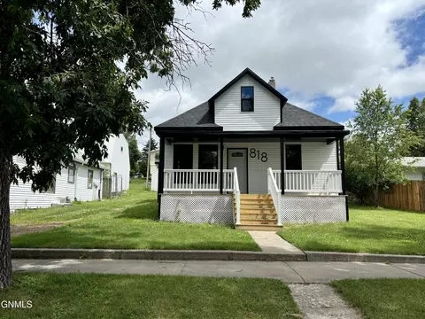 818 4th Ave, Washburn, ND 58577