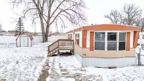 118 Gateway Trl E, Mandan, ND 58554