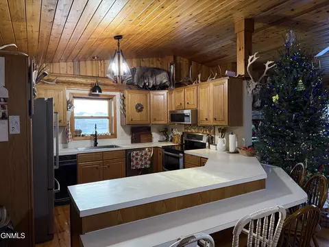 4934 140th Ave NW, Williston, ND 58801 photo 9