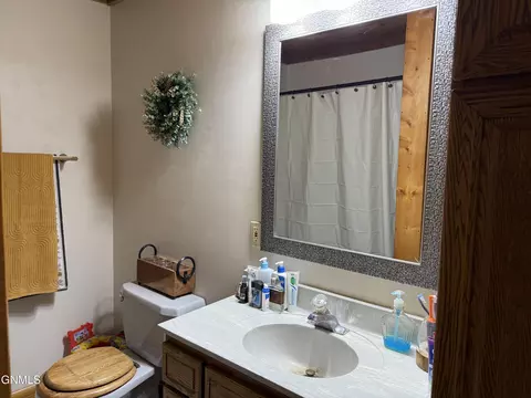 4934 140th Ave NW, Williston, ND 58801 photo 11