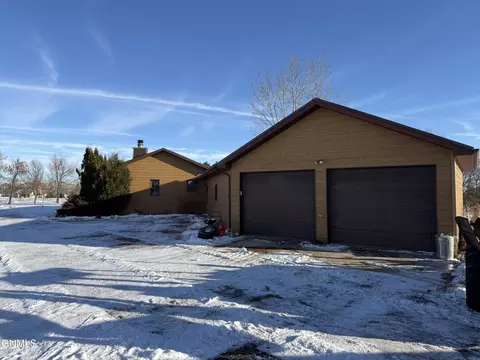 4934 140th Ave NW, Williston, ND 58801 photo 3