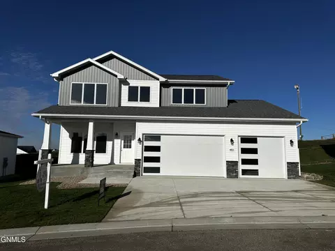 4822 Cornice Loop, Bismarck, ND 58503