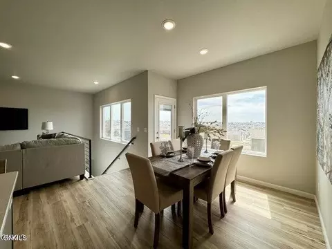 4812 Cornice Loop, Bismarck, ND 58503 photo 9