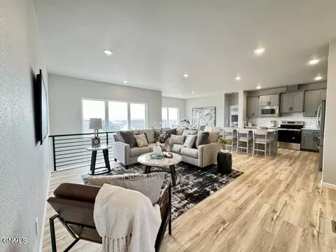 4812 Cornice Loop, Bismarck, ND 58503 photo 6