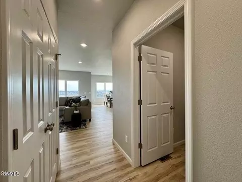 4812 Cornice Loop, Bismarck, ND 58503 photo 4
