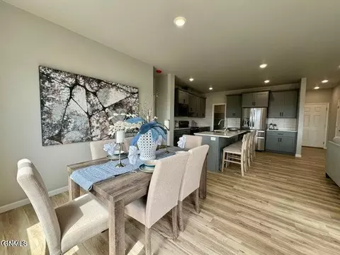 4812 Cornice Loop, Bismarck, ND 58503 photo 11