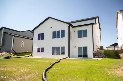 4829 Cornice Lp, Bismarck, ND 58503 photo 34
