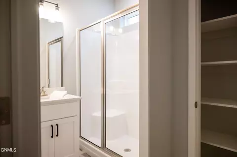 4829 Cornice Lp, Bismarck, ND 58503 photo 16